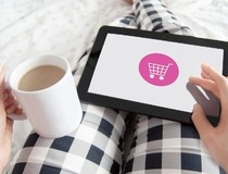 ANALIZA: Global e-Commerce boom