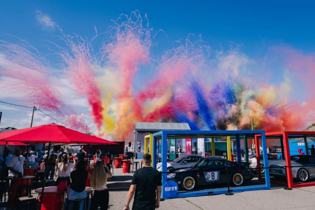 Tisuću posjetitelja uživalo u brzini, sportskim automobilima i adrenalinu