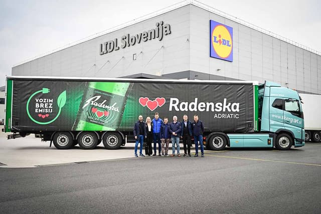 Slovenija: Radenska predstavila prvi električni kamion